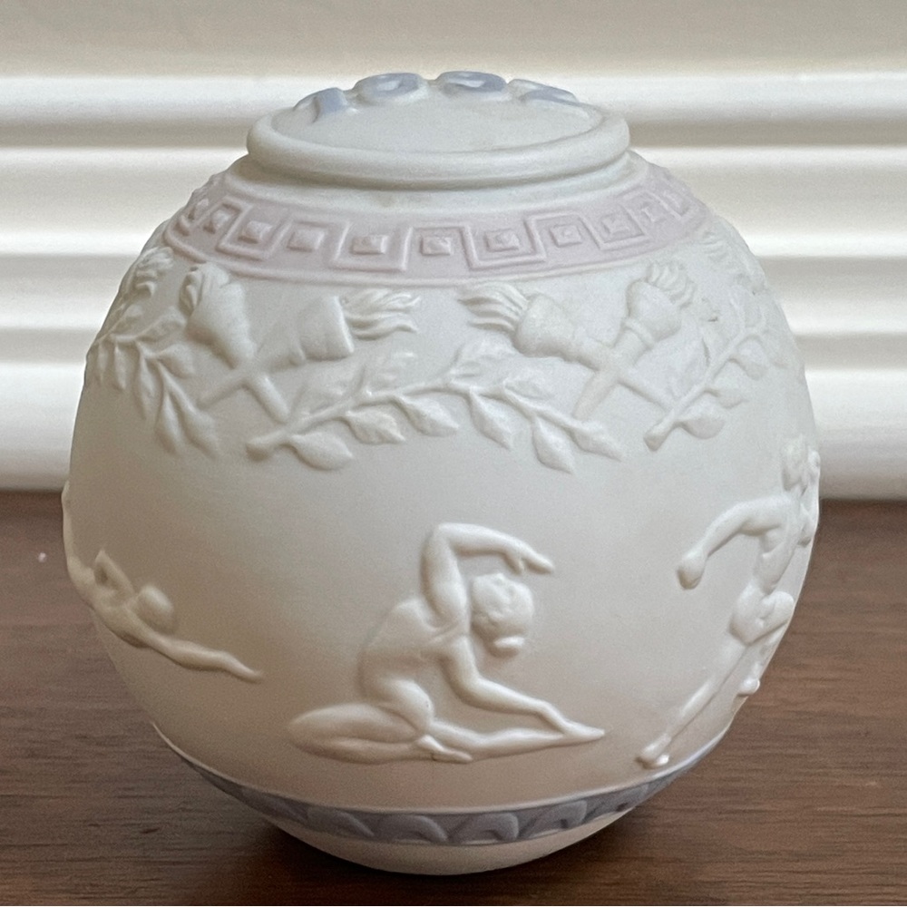 1992 Lladro Olympics Commemorative Ball Decoration Ornament